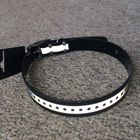 black reflective dog collar